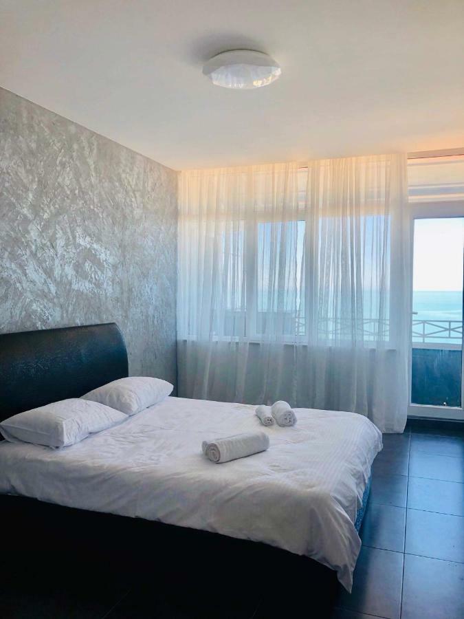 Tg Apartment Sea View 巴统 外观 照片